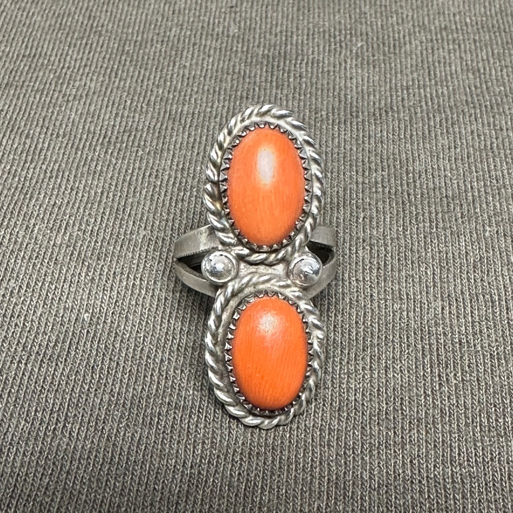 Truly Vintage Coral & Sterling Silver Ring – Size 7 – G33 - Picture 9 of 9